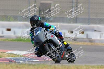 media/Aug-26-2022-Fastrack Riders (Fri) [[055e3b3c9d]]/level 2/Session 3/Turn 9/